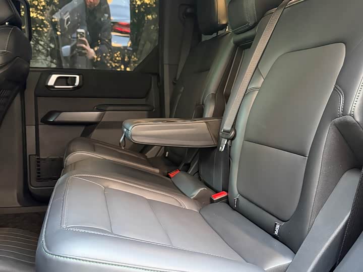 Фото 12 - Ford Bronco