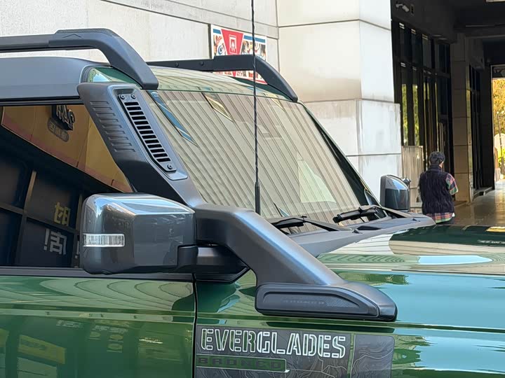 Фото 4 - Ford Bronco