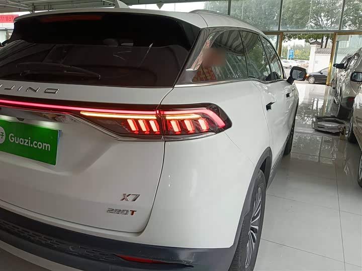 Фото 8 - Beijing X7