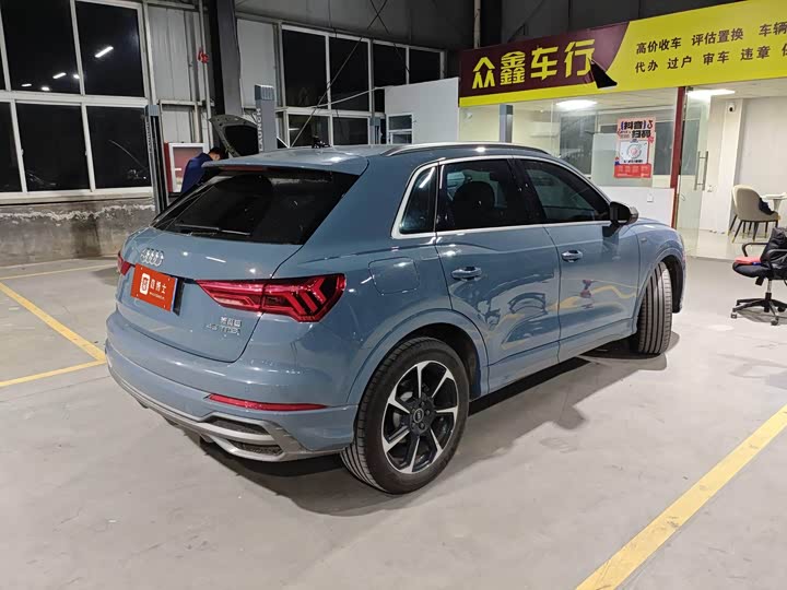 Фото 4 - Audi Q3