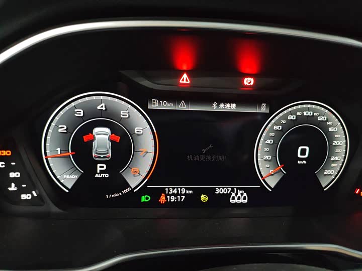 Фото 8 - Audi Q3