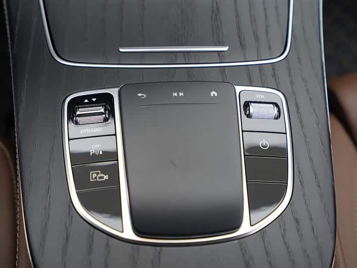 Фото 11 - Mercedes-Benz E-Class Hybrid