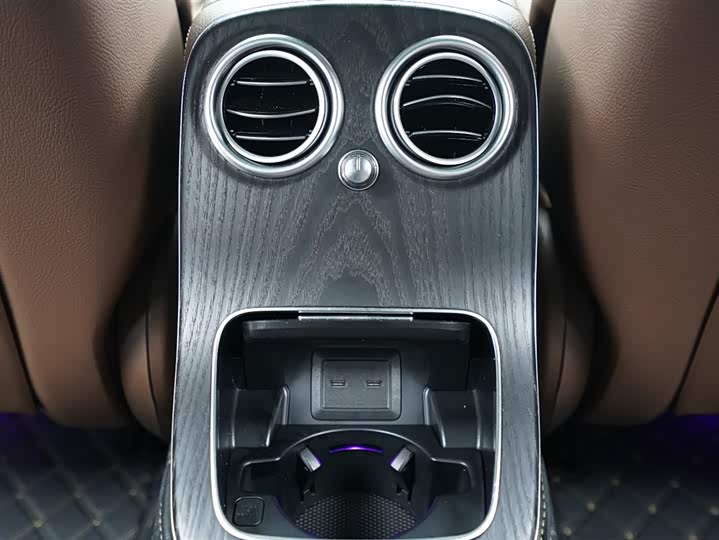 Фото 16 - Mercedes-Benz E-Class Hybrid