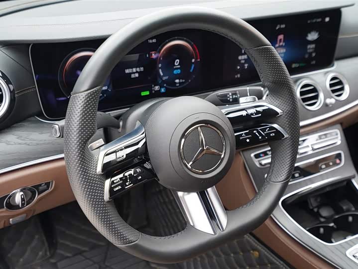 Фото 7 - Mercedes-Benz E-Class Hybrid