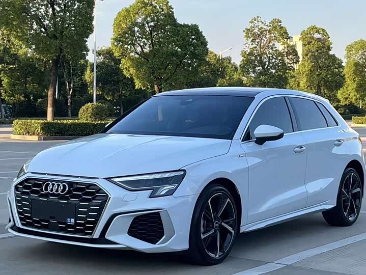 Фото 1 - Audi A3