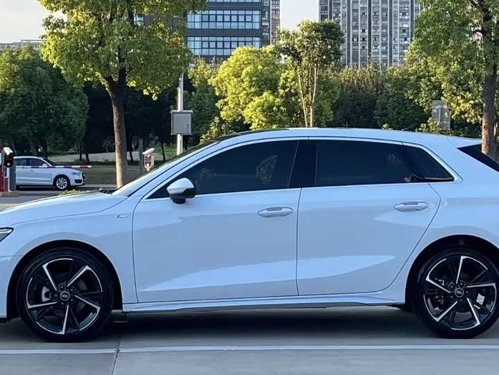 Фото 5 - Audi A3