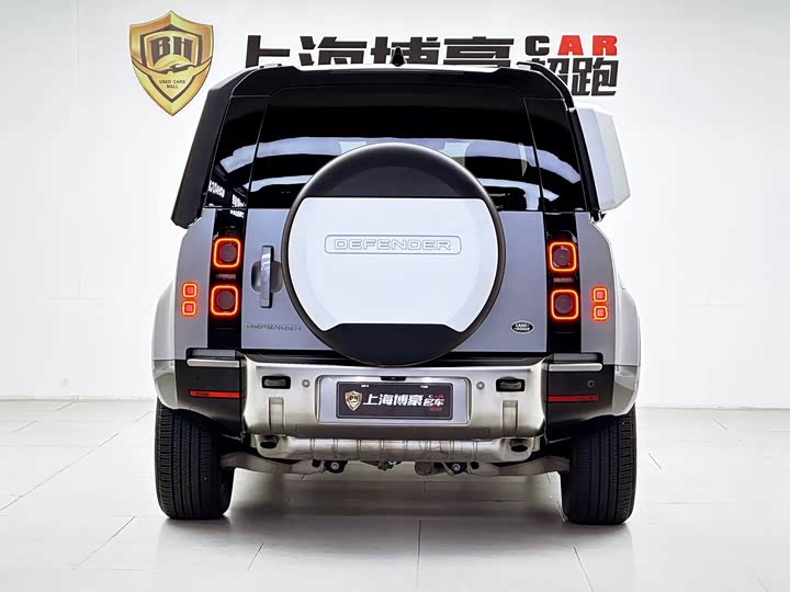 Фото 10 - Land Rover Defender