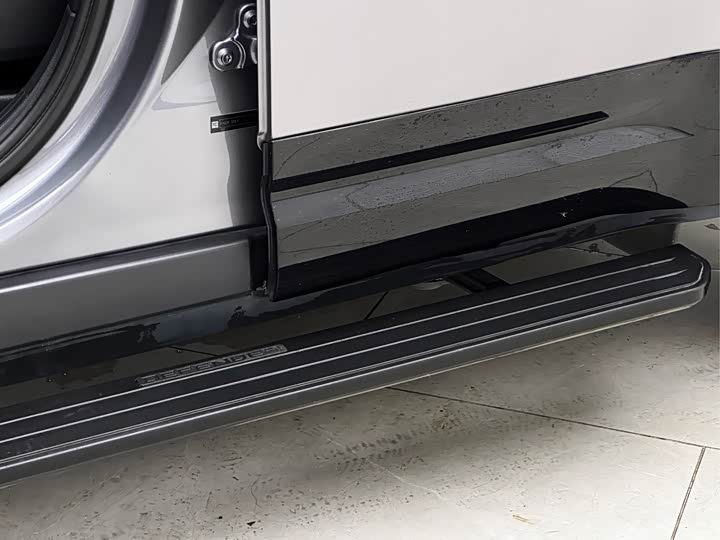 Фото 12 - Land Rover Defender