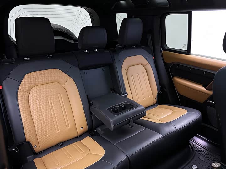 Фото 15 - Land Rover Defender