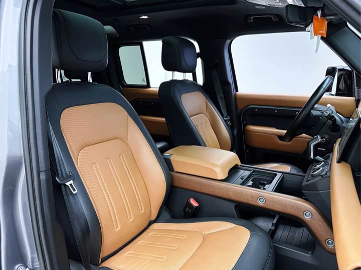 Фото 18 - Land Rover Defender