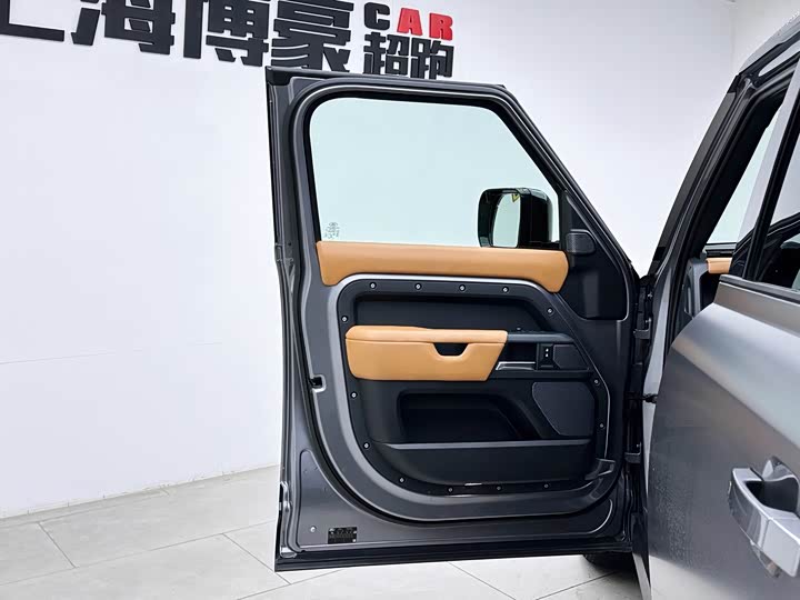 Фото 22 - Land Rover Defender