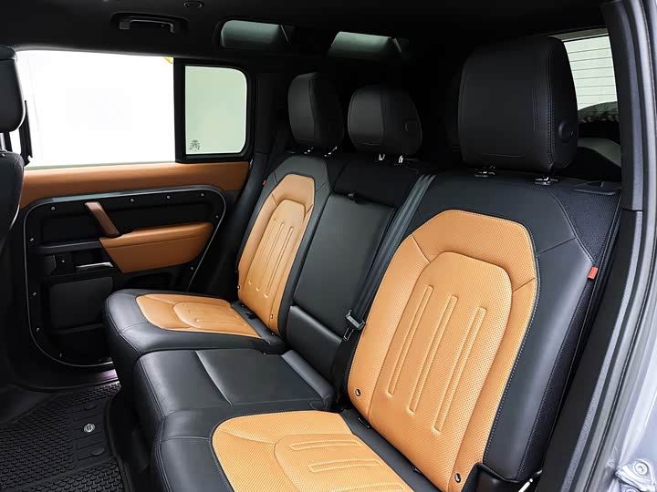 Фото 23 - Land Rover Defender