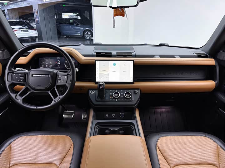 Фото 25 - Land Rover Defender