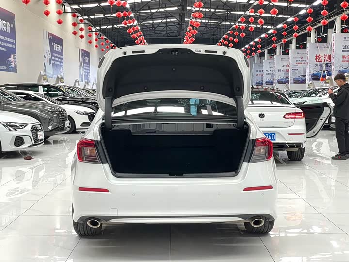 Фото 14 - Honda Civic