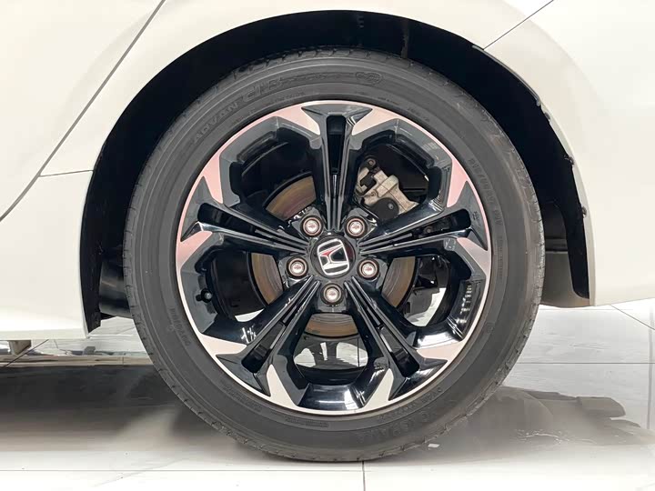 Фото 15 - Honda Civic