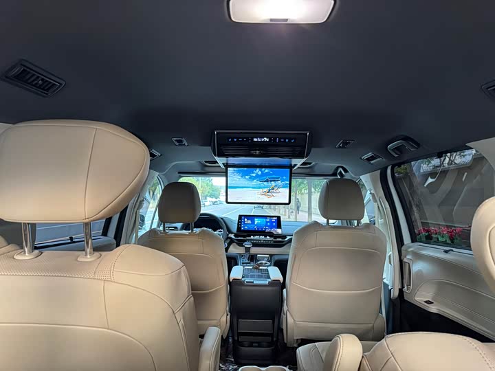 Фото 14 - Toyota Sienna