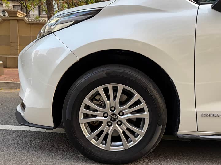 Фото 5 - Toyota Sienna