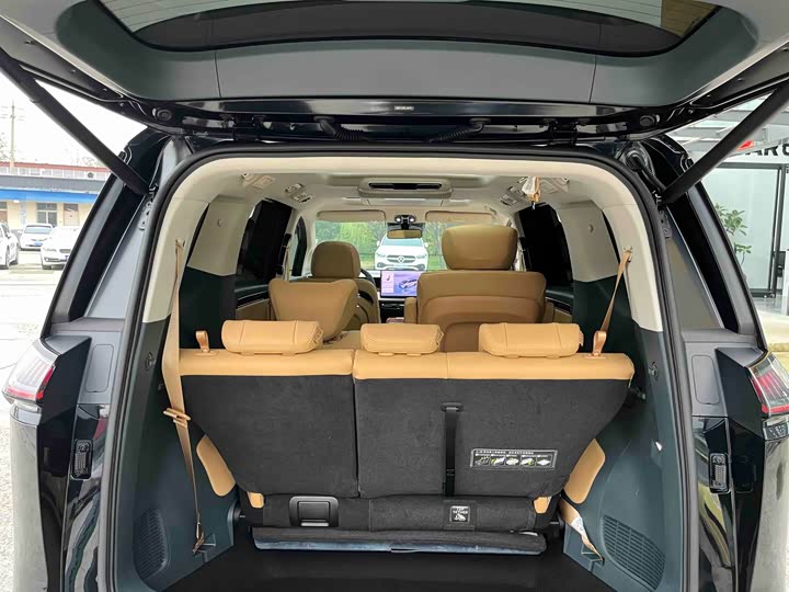 Фото 12 - GAC Trumpchi E8