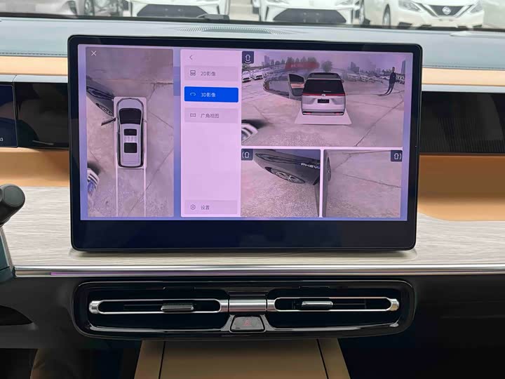 Фото 7 - GAC Trumpchi E8