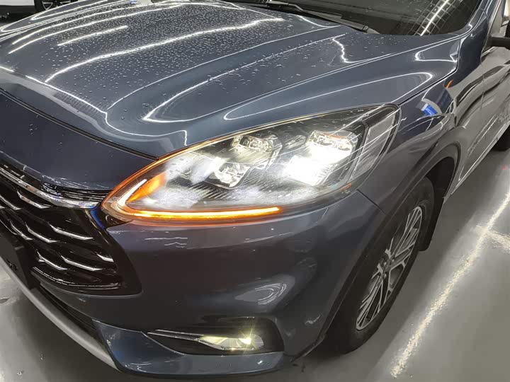 Фото 7 - Ford Escape