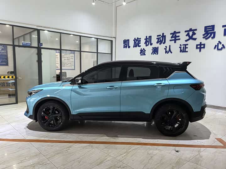 Фото 7 - Geely Coolray