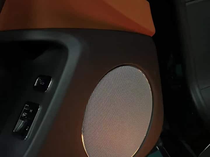 Фото 4 - Bentley Flying Spur