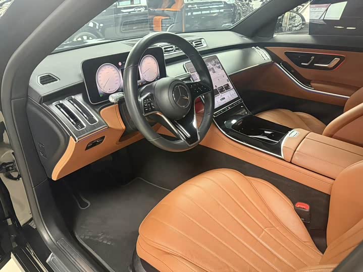 Фото 11 - Mercedes-Benz S-Class