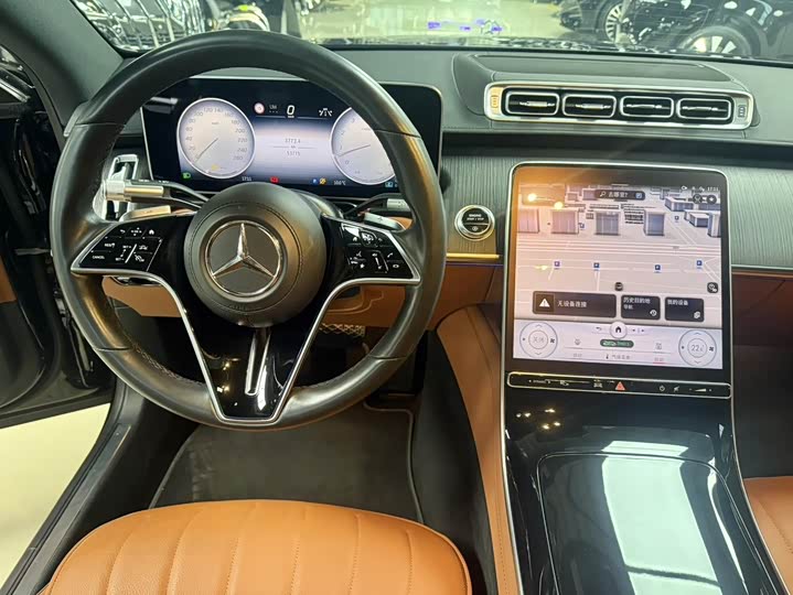 Фото 12 - Mercedes-Benz S-Class