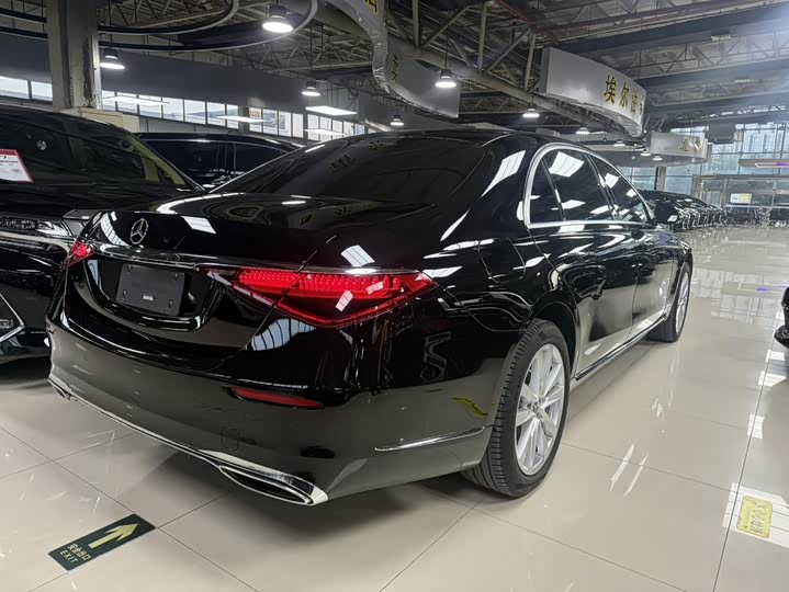 Фото 6 - Mercedes-Benz S-Class