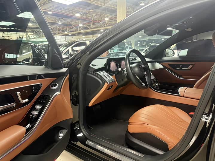 Фото 8 - Mercedes-Benz S-Class