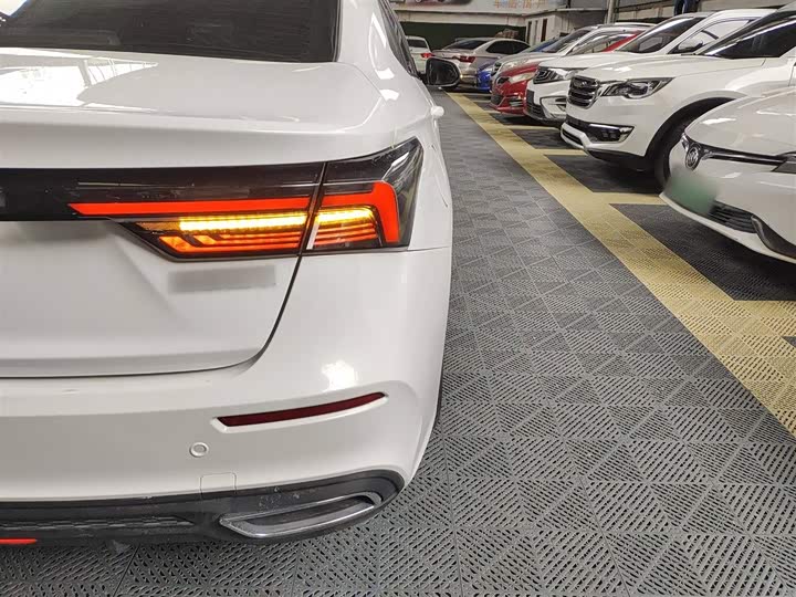 Фото 8 - Chery Omoda S5 (Arrizo 5 Plus)