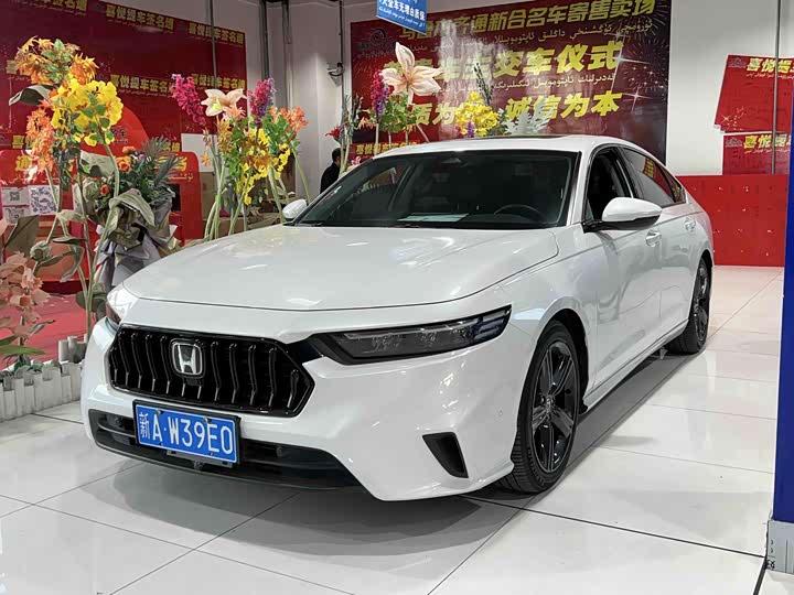 Фото 1 - Honda Inspire