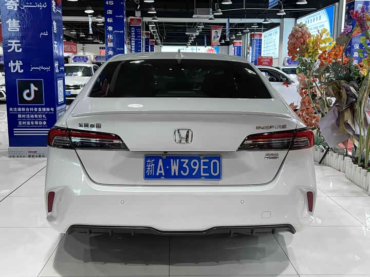 Фото 8 - Honda Inspire