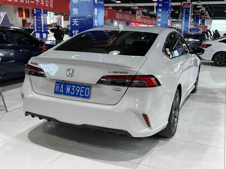 Фото 9 - Honda Inspire