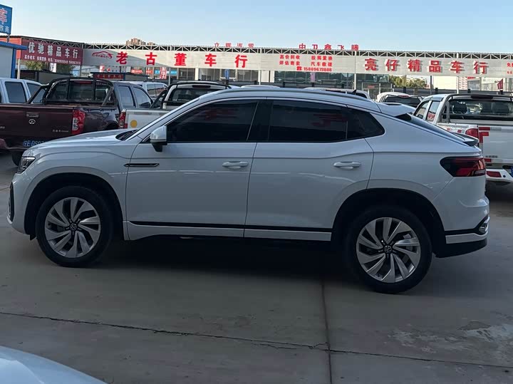 Фото 3 - Volkswagen Tayron X