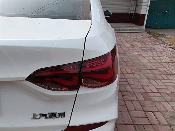 Фото 8 - Chevrolet Monza