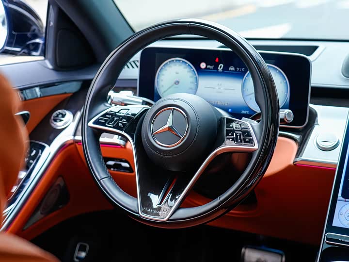 Фото 17 - Mercedes-Benz Maybach S-Class