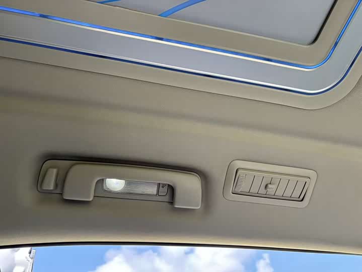 Фото 17 - Buick GL8 ES