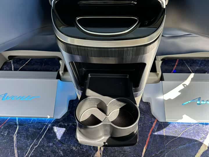 Фото 18 - Buick GL8 ES