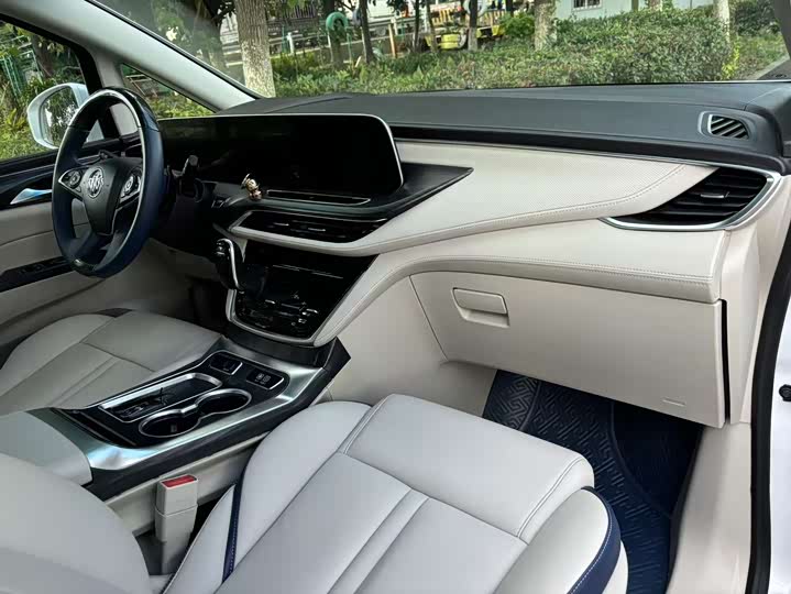 Фото 25 - Buick GL8 ES