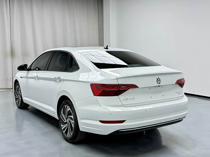 Фото 11 - Volkswagen Sagitar L