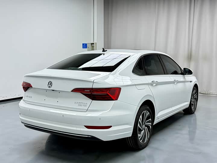 Фото 13 - Volkswagen Sagitar L