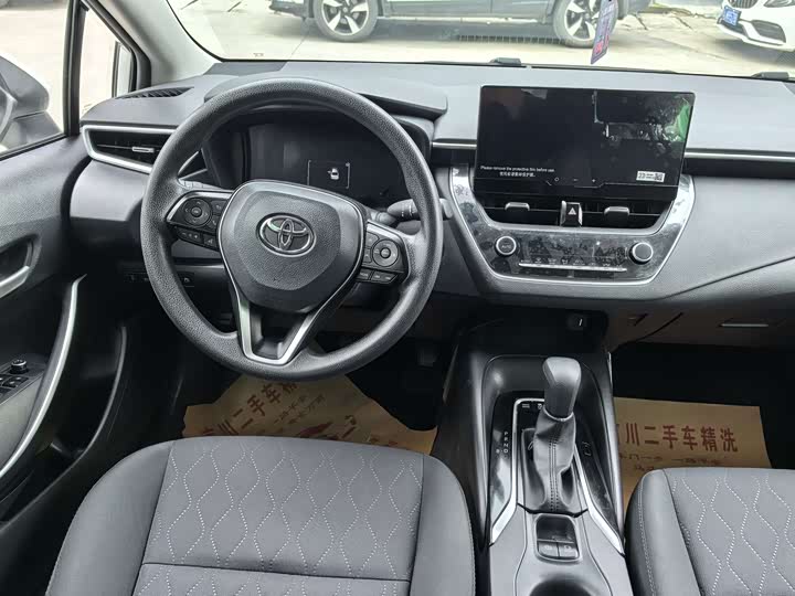 Фото 11 - Toyota Corolla