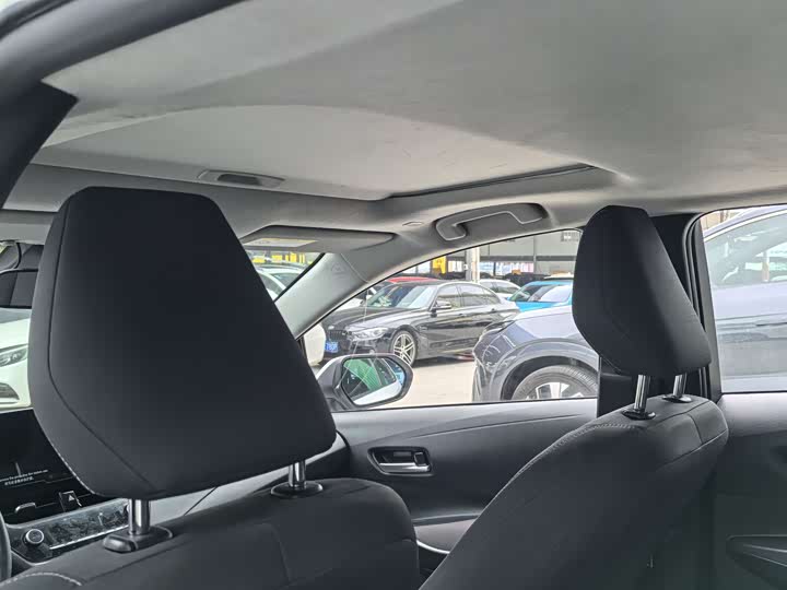 Фото 9 - Toyota Corolla