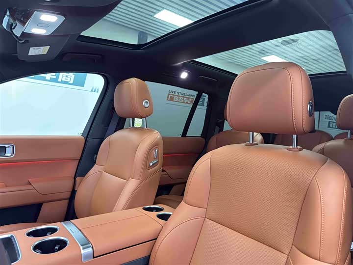 Фото 15 - LiXiang L8