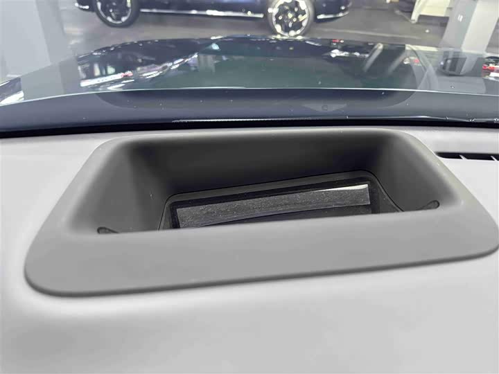 Фото 18 - LiXiang L8