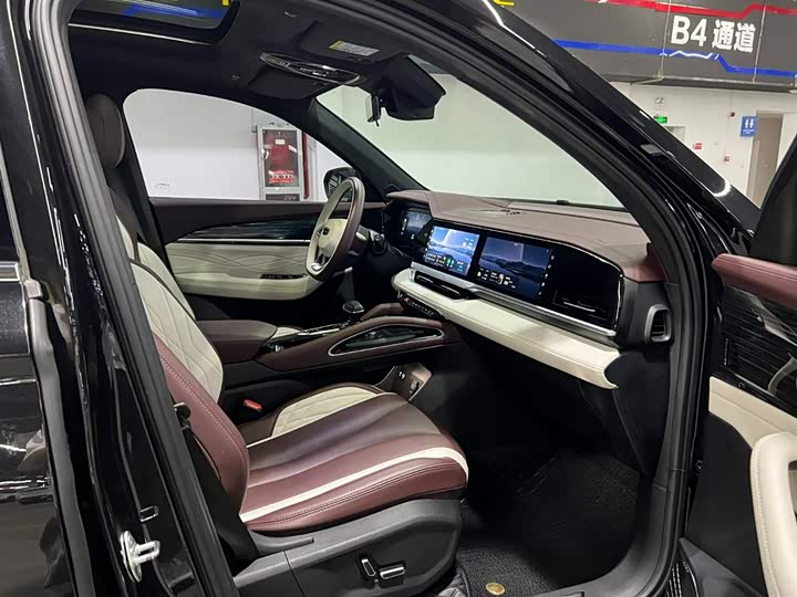 Фото 20 - Geely Monjaro