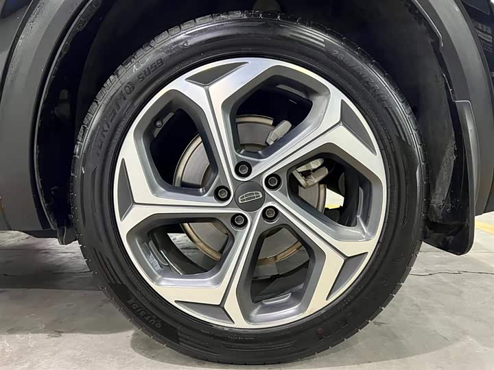 Фото 21 - Geely Monjaro