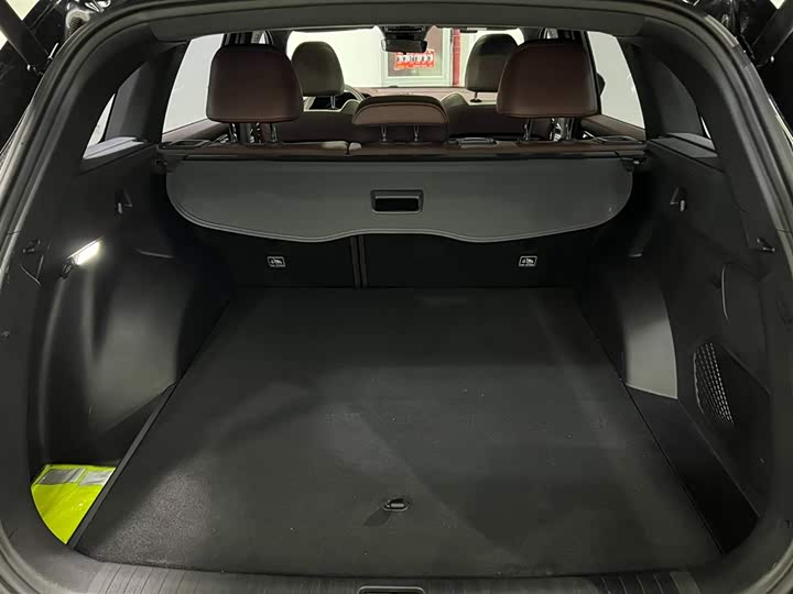 Фото 7 - Geely Monjaro