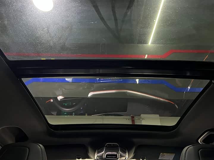 Фото 13 - Geely Coolray